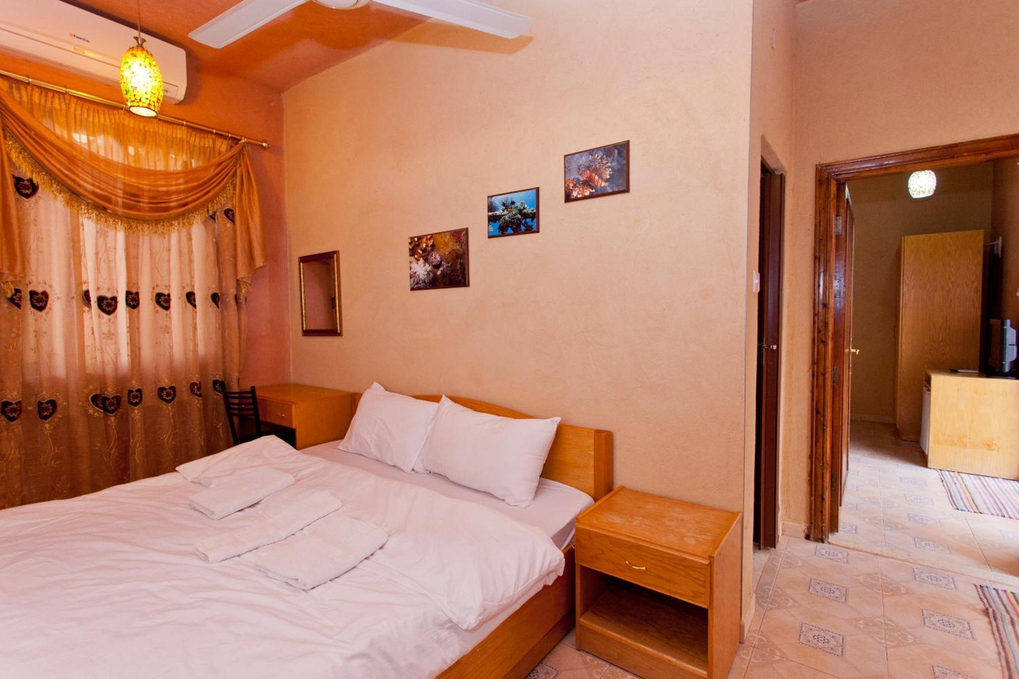 Arab Divers Dive Center And Bed & Breakfast Aqaba Esterno foto