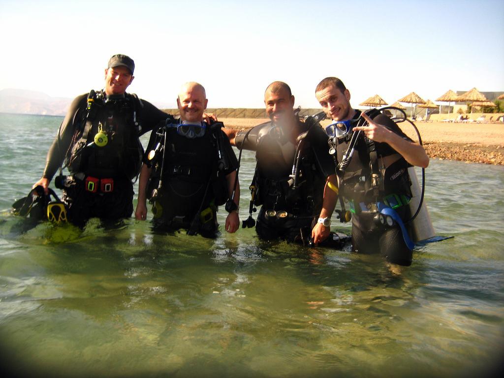 Arab Divers Dive Center And Bed & Breakfast Aqaba Esterno foto