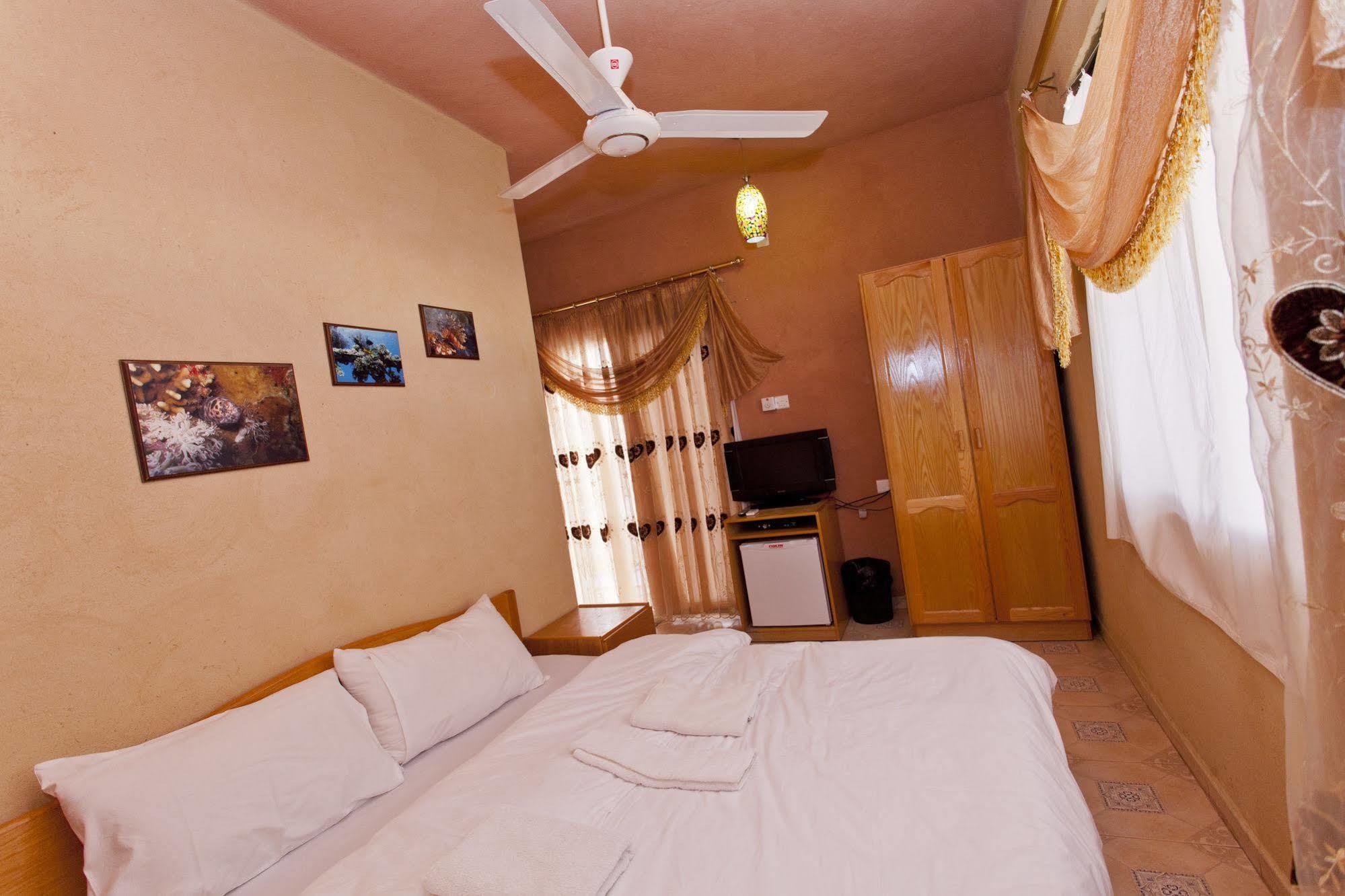 Arab Divers Dive Center And Bed & Breakfast Aqaba Esterno foto