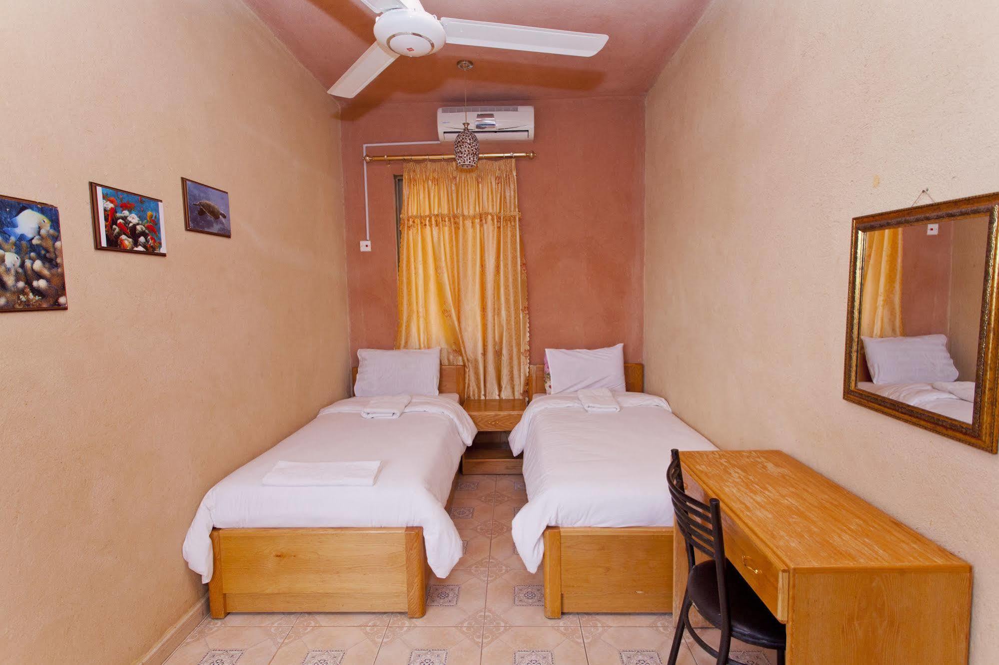 Arab Divers Dive Center And Bed & Breakfast Aqaba Esterno foto