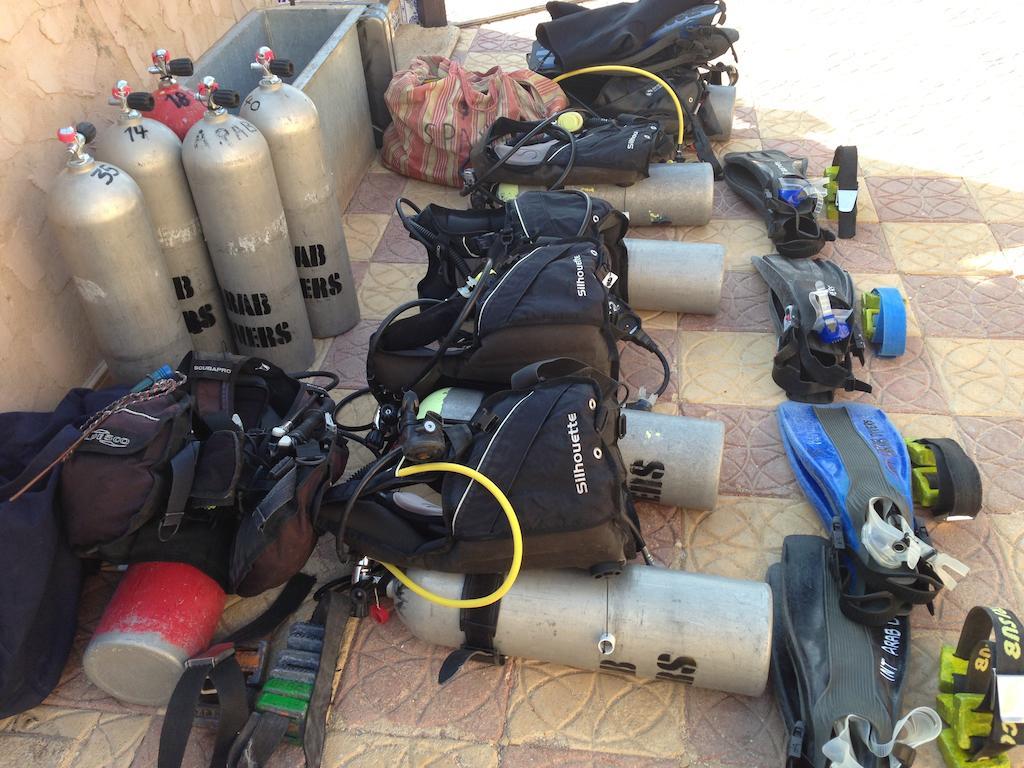 Arab Divers Dive Center And Bed & Breakfast Aqaba Esterno foto